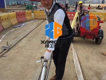 路面灌縫施工，選翔工機(jī)械瀝青灌縫機(jī)
